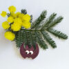 Broche chauve-souris en bois