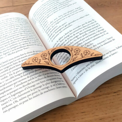 bague de lecture fleur en bois